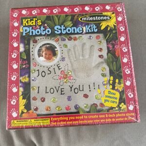 Milestones Kid’s Photo Stone Kit 8" Stepping Stone Craft Kit New Sealed